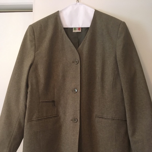 Jacket - Picture 1 of 4